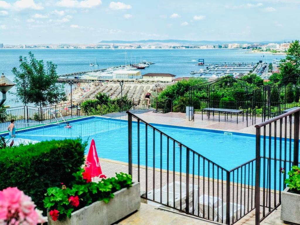 Dolce Vita Sea View Apartment スヴェティ・ヴラス エクステリア 写真