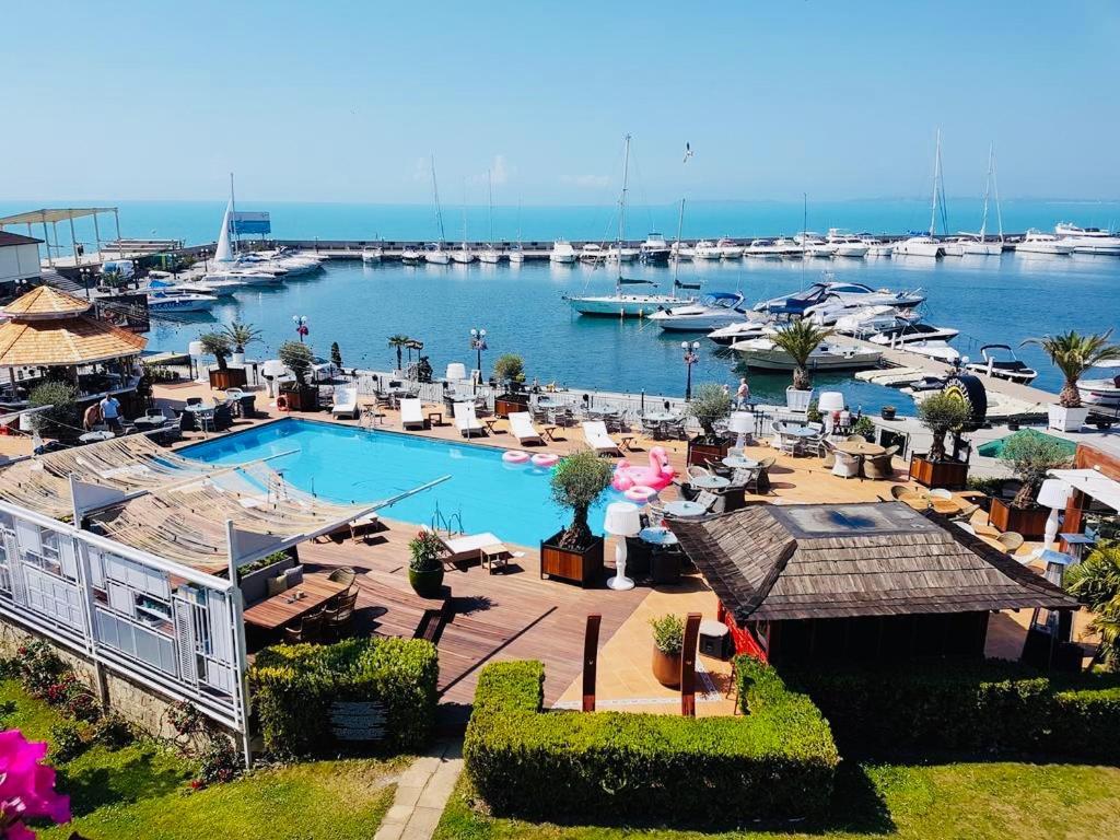 Dolce Vita Sea View Apartment スヴェティ・ヴラス エクステリア 写真